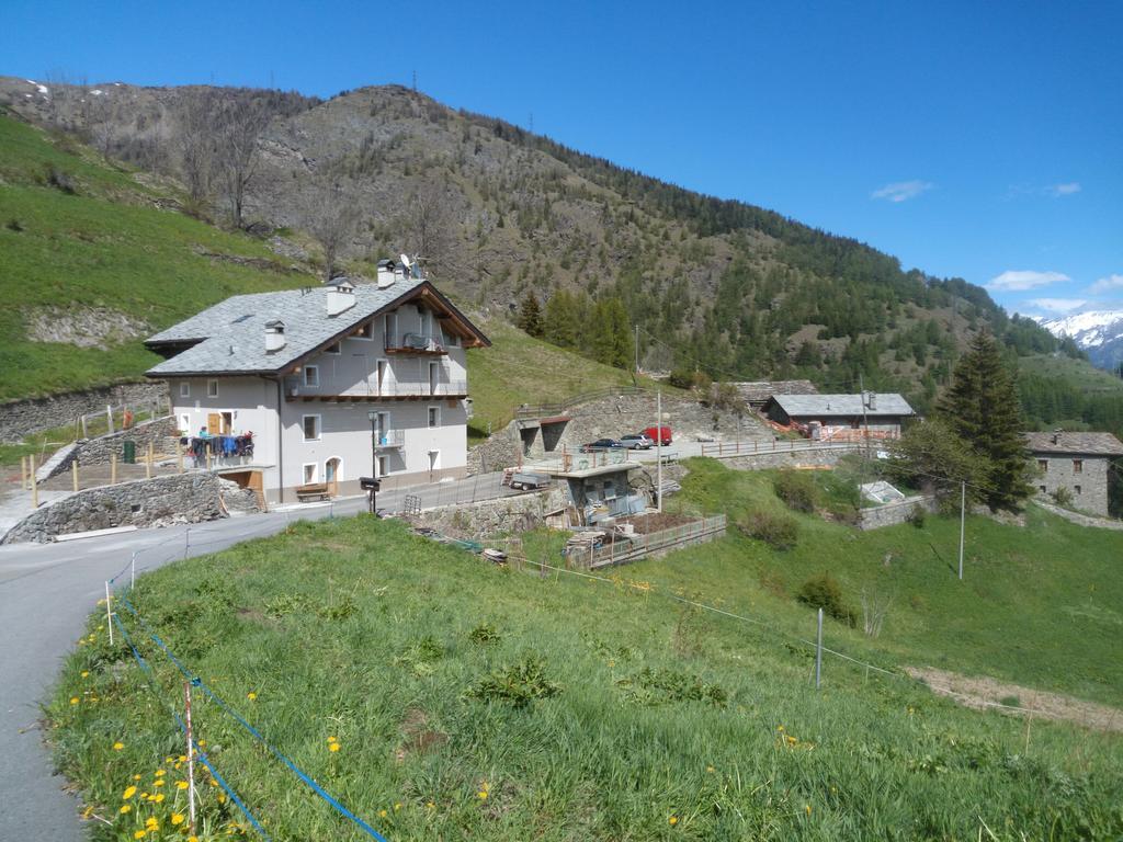 Pays Du Grand St Bernard Villa Saint Rhemy en bosses Bagian luar foto